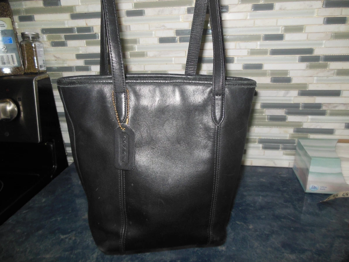 VINTAGE LEATHER EQUESTRIAN COACH SHOULDER BAG BLACK