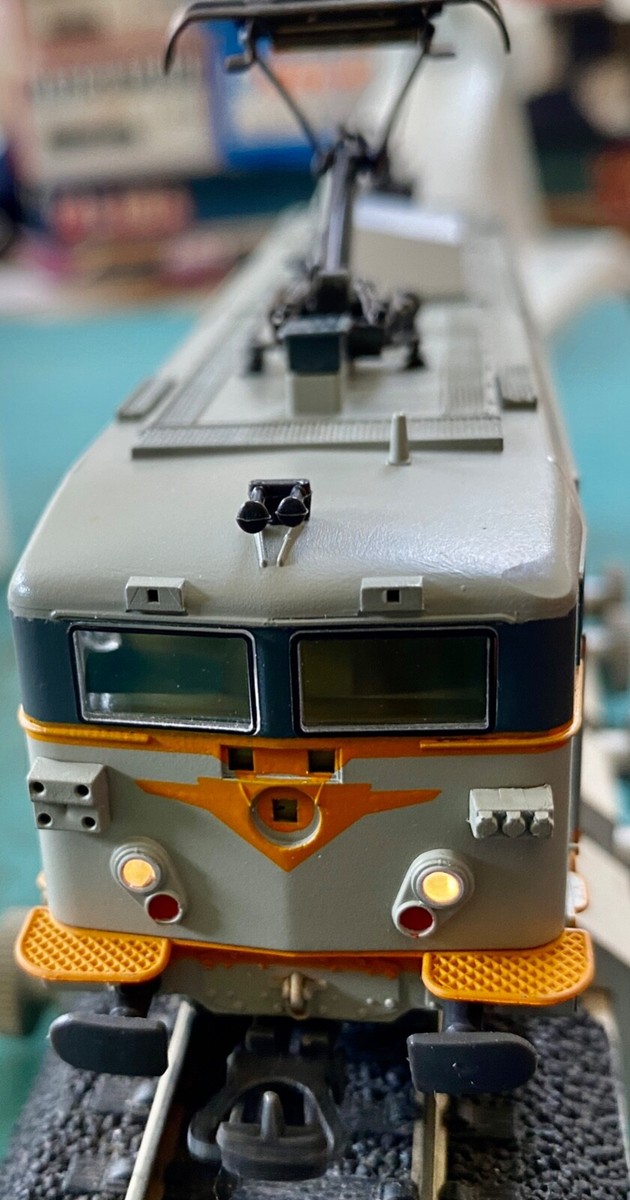 LIMA HO locomotive électrique BB 15006 bleu éclairée reverse blanc rouge lestée