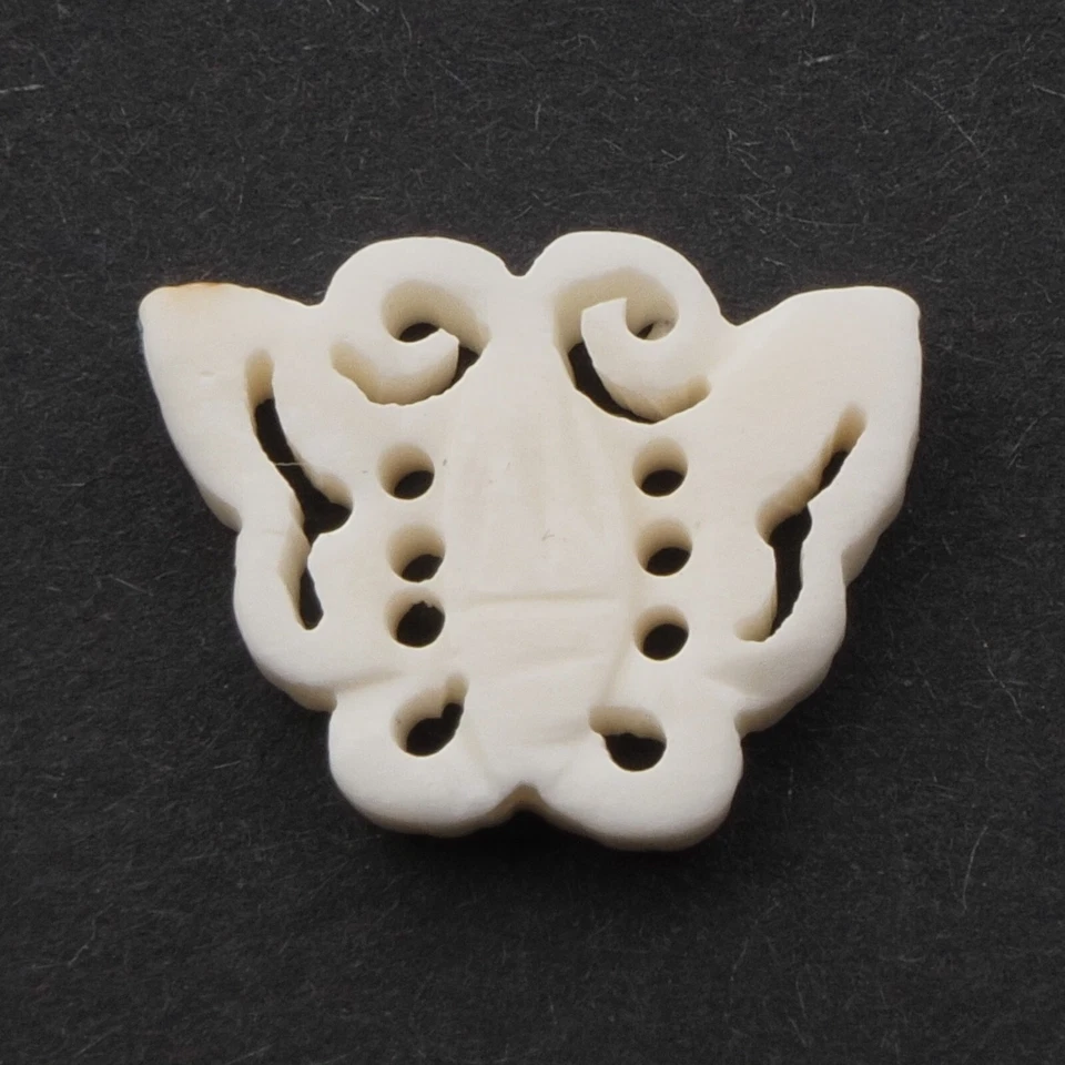 Checo Vintage Tallado Crema Galalita Mariposa Polilla Cuentas Foto 2 de 4