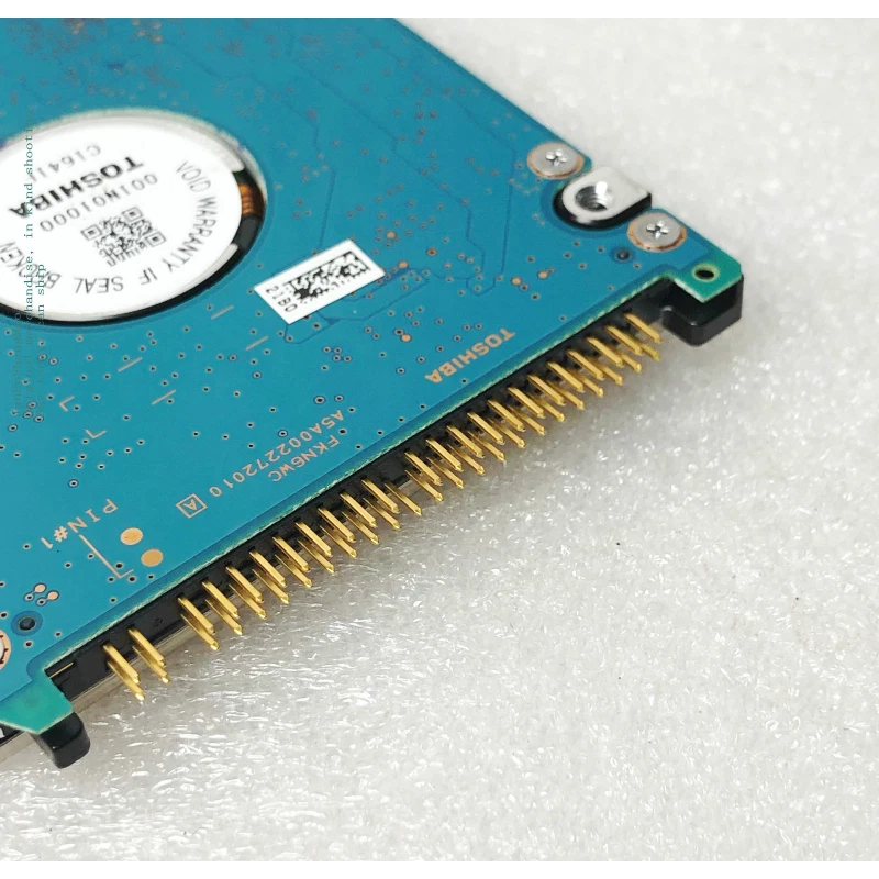 MK6050GAC Toshiba 60GB built-in 2.5" automotive temperature control hard drive - Image 4 of 4