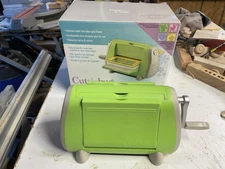 CUTTLEBUG Provo Craft Die Cutting Embossing *MACHINE ONLY*