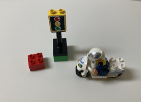 Lego Duplo Motorcycle Police 5679  7 Pcs Incomplete set   Policeman Motorcycle