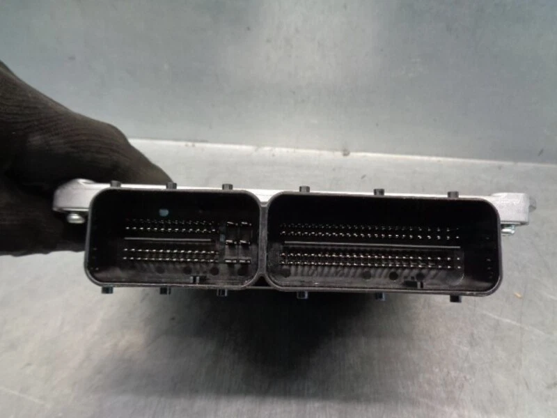 R2AJ18881H centralita motor uce para MAZDA 3 LIM. (BL) 2.2 TURBODIESEL 3765701 - Immagine 3 di 4