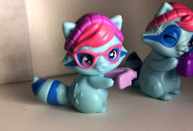 Hatchimals CollEGGtibles Raccoon Photographe - Insta-Grandpa Dan & Grammie Grace