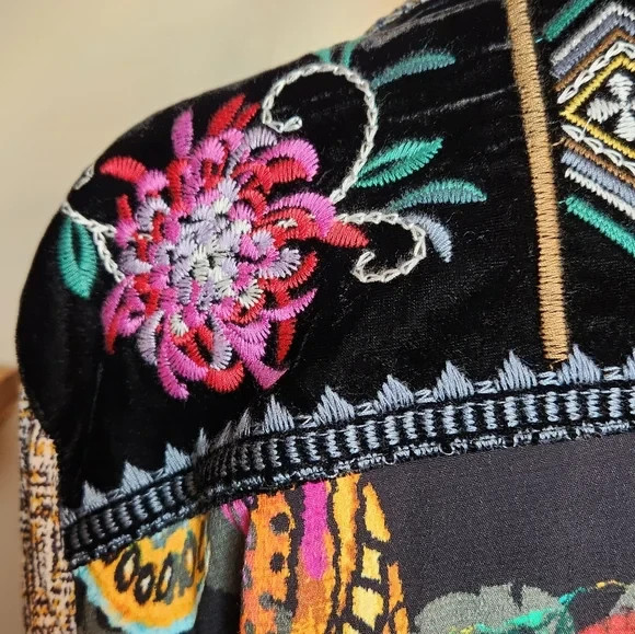 John Mark Patchwork Floral Button Down Tunic Shir… - image 5