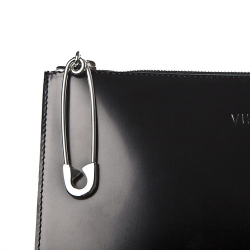 Viktor & Rolf Clutch Safety Pin - Picture 3 of 4