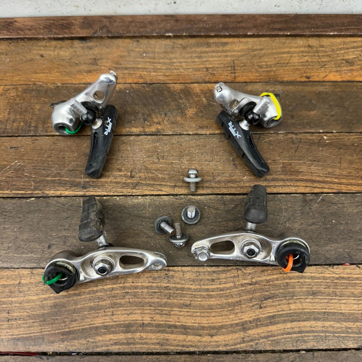 Vintage Shimano XTR BR-M900 Cantilever Brake Caliper Set MTB Vintage Shimano XTR BR-M900 Cantilever Brake Caliper Set MTB