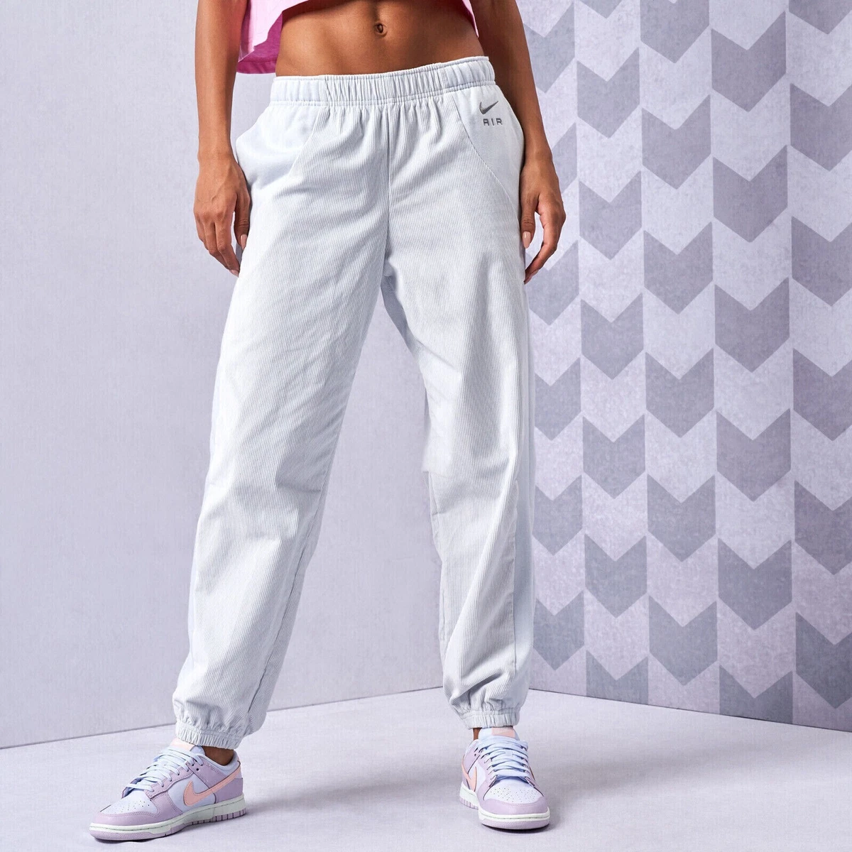 NIKE Women's AIR High-Waisted Corduroy Fleece Pants NWT Platinum