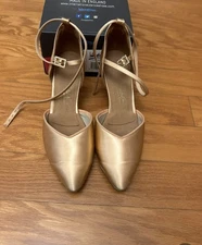 American Smooth International Dance Shoes Flesh Satin Size 5 (UK) Width Wide