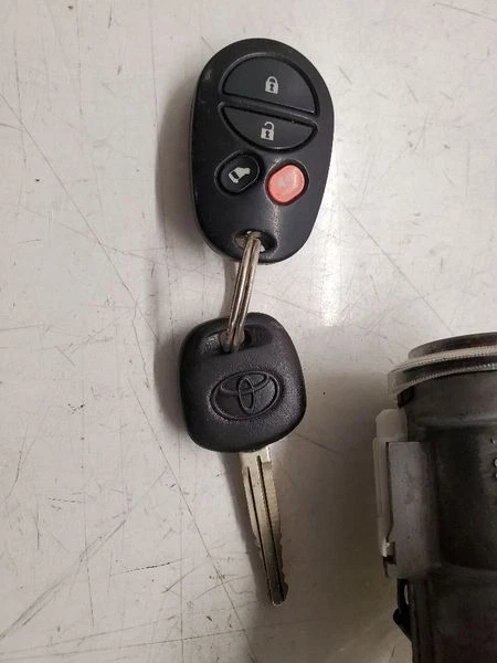 2004-2006 Scion xB Ignition Switch Cylinder Lock With key Assembly Oem Foto 2 de 4