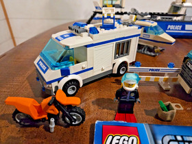 LOT OF 4 LEGO CITY POLICE COMMAND CENTER  7743 WITH SETS 7287, 7286, & 7741