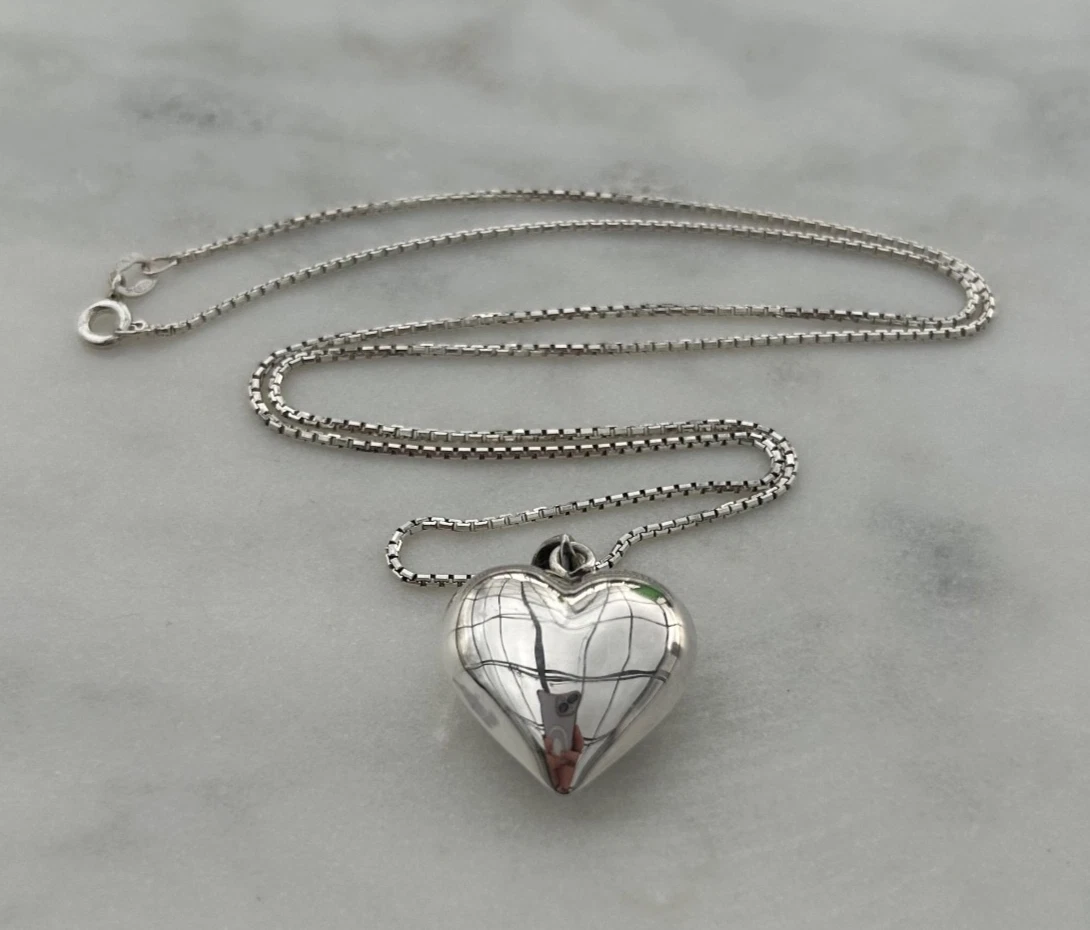 Puffy Heart Pendant In Retro Costume Necklaces & Pendants  display picture 1