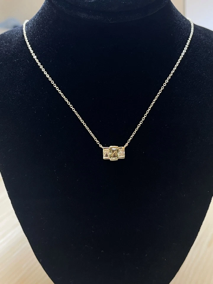 Colgante Diamante Color 3 Piedras Amarillo Marrón Natural Sin Tratar 1ct Total 14k Y Foto 2 de 4