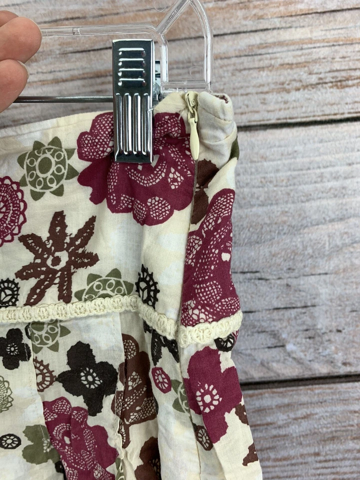 Falda American Rag CIE Crema, Marrón, Verde, Rosa Forrada Cintura Ancha Usada en Excelente Condición Junior 7 Foto 4 de 4