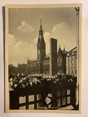 Postcard, Hamburg City Hall and Memorial, unused
