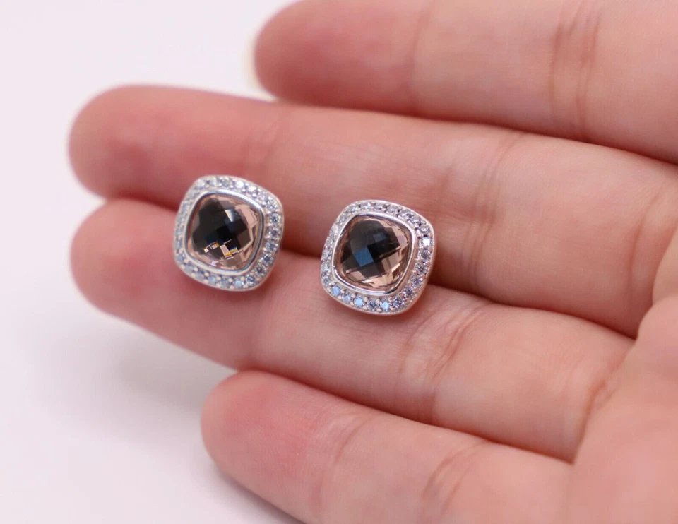 Aretes David Yurman de plata de ley albión de 7 mm de morganita y diamantes Foto 2 de 4