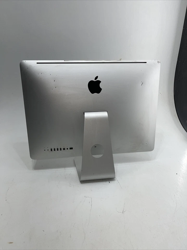 Apple iMac 21"  No OS, Ram, Hard drive  Surplus￼ - Image 4 of 4
