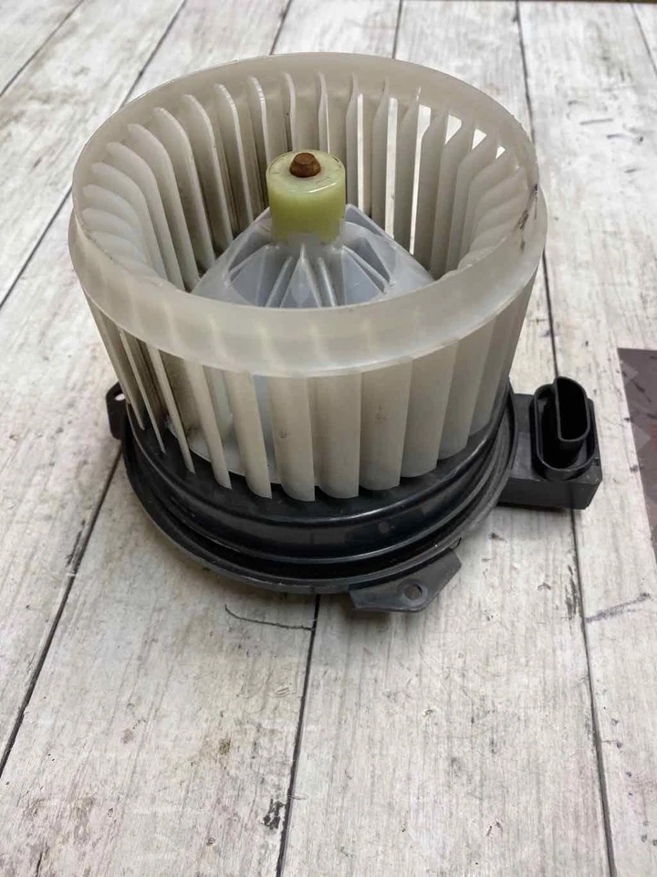 Conjunto de motor soplador Mitsubishi Mirage 2017 OEM Foto 4 de 4