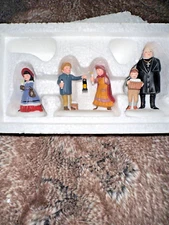 Dept. 56 Snow  Heritage Village Accessories Set of 3 Peaceful Glow Christmas Eve