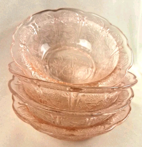 Excellent Set of 4 Jeanette Pink Cherry Blossom Small Fruit Dessert Bowls 4.75”