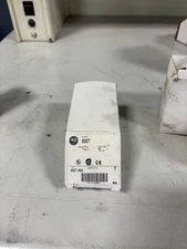 NEW Allen Bradley 800T-A6A Flush Head Red Pushbutton
