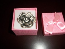 Metallic Floral Rhinestone Silver Tone Stretch Ring Size 7