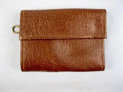 Wallet Brown Aspen Grain Debuff Trifold Faux Leather Or Vinyl w Metal Hooks (O)