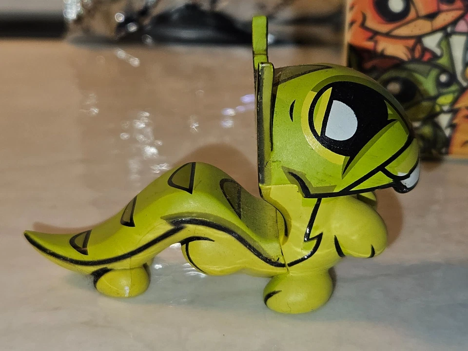 Kid Robot Finders Keepers series Kitty Pillar Figure By Joe Ledbetter 2/20 New - Image 2 of 4