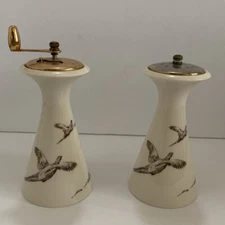 Vintage Lenox Bird salt and pepper shaker set SEE ALL PHOTOS FOR DESCRIPTION