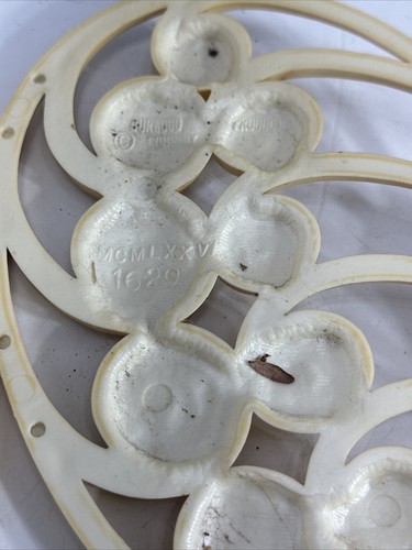 Burwood Company Products 2 Plastic Butterflies 12 1/2" Off White Vintage #1629 - Picture 15 of 19