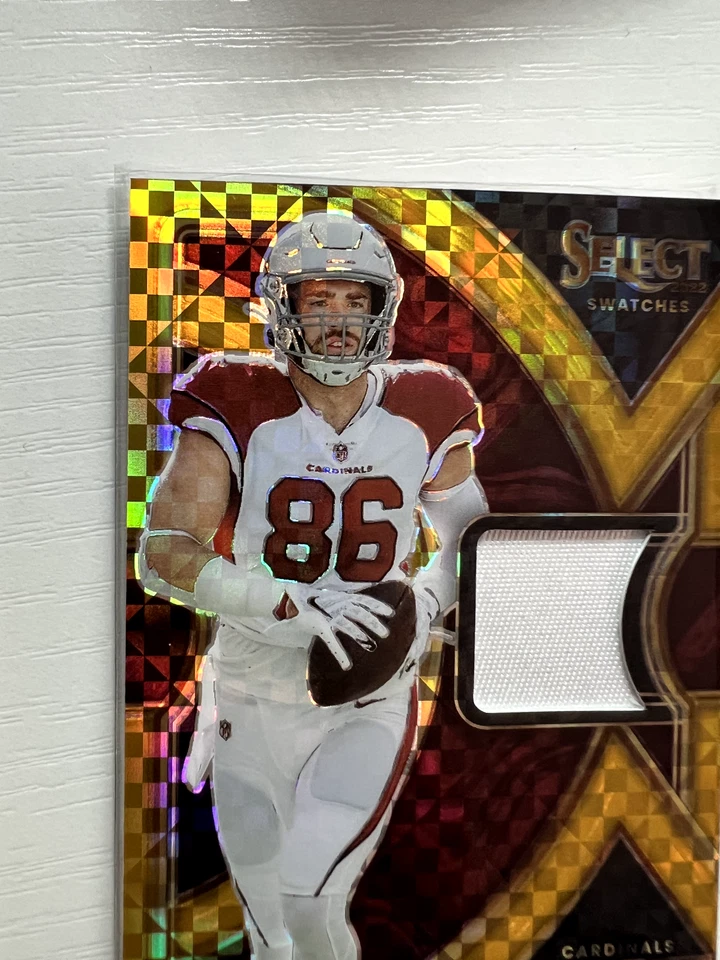 2022 Panini Select Football Zach Ertz #SS-46 Swatches GOLD PATCH /10 SSP SP - Image 2 of 4