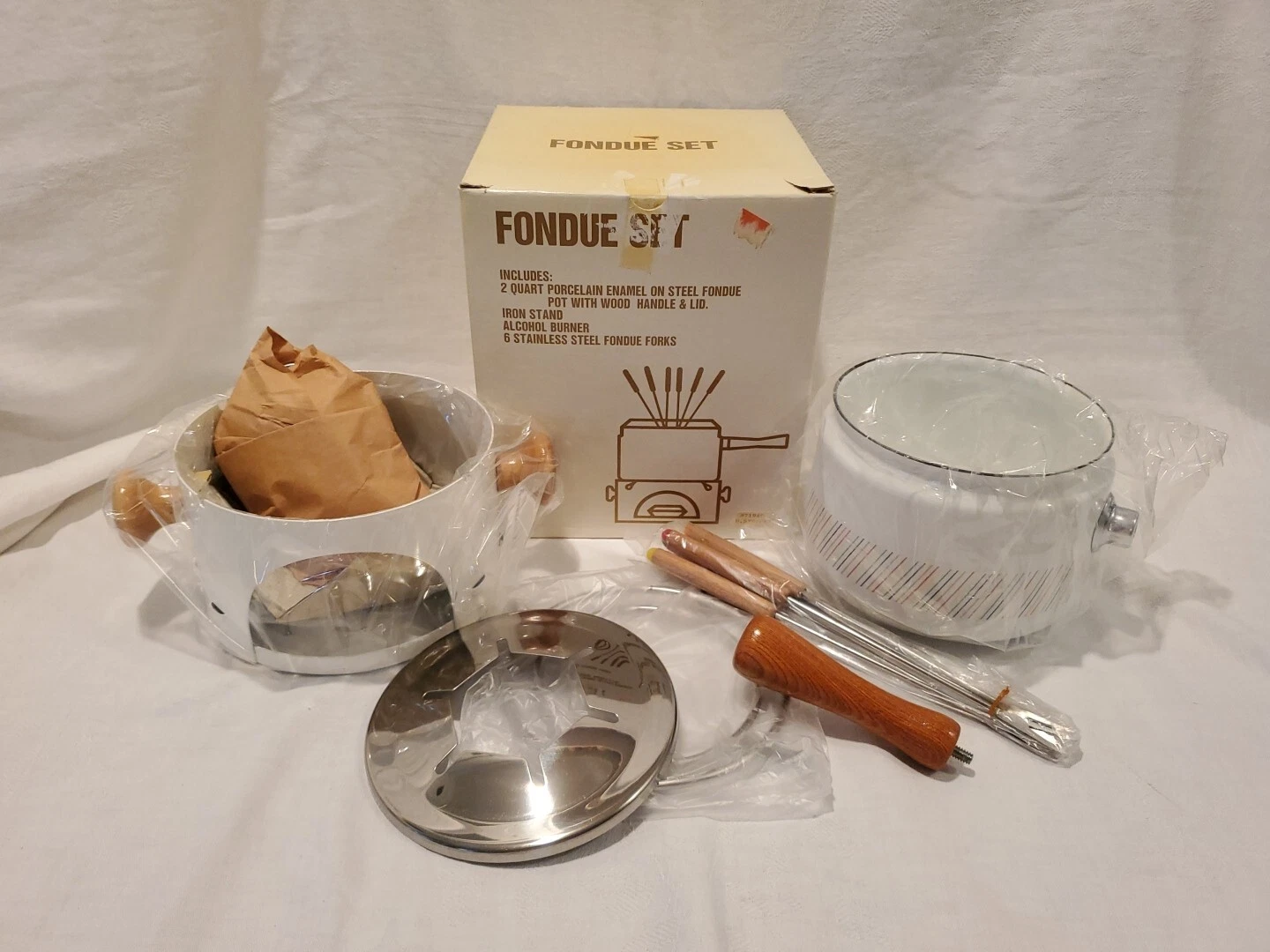 Vintage NEW NIB Allied Fondue Pot Set 2 Qt Porcelain Enamel Rainbow Stripes Box