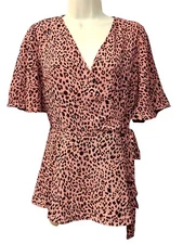 Francesca's Mi Ami Faux Wrap Peplum Blouse Animal Print Flutter S/S Small NWT 