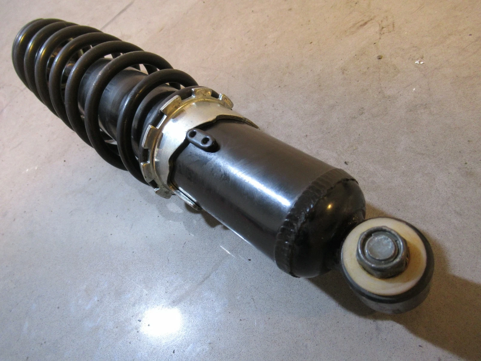 Yamaha Mountain Max 600 Shock Center 99 #3
