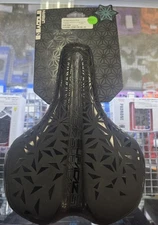 Supacaz E-urban Blackout Saddle With Handle 