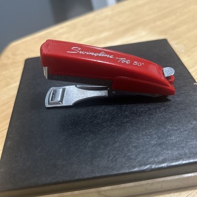 Swingline Tot 50 Mini Stapler VINTAGE RED With New Old Stock Of Tot 50 Staples