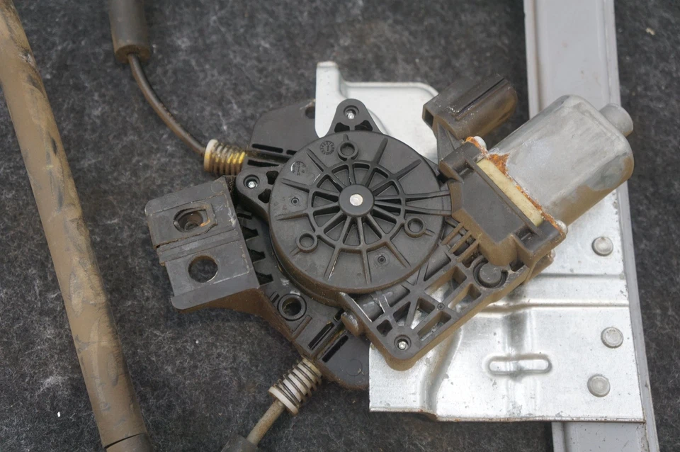 Juego regulador puerta trasera izquierda derecha OEM FL3Z1627001M Ford F250 Super Duty 2017-20 Foto 4 de 4