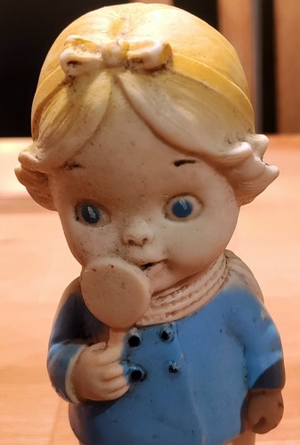 Konvolut altes Sammlerspielzeug++6 x kleiner Gummimann/1 x Mädchen++DDR-Puppen? - Bild 2 von 3