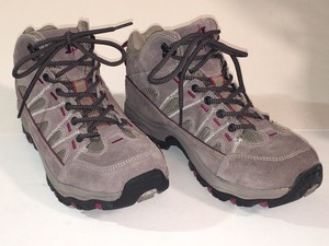 nevados boots