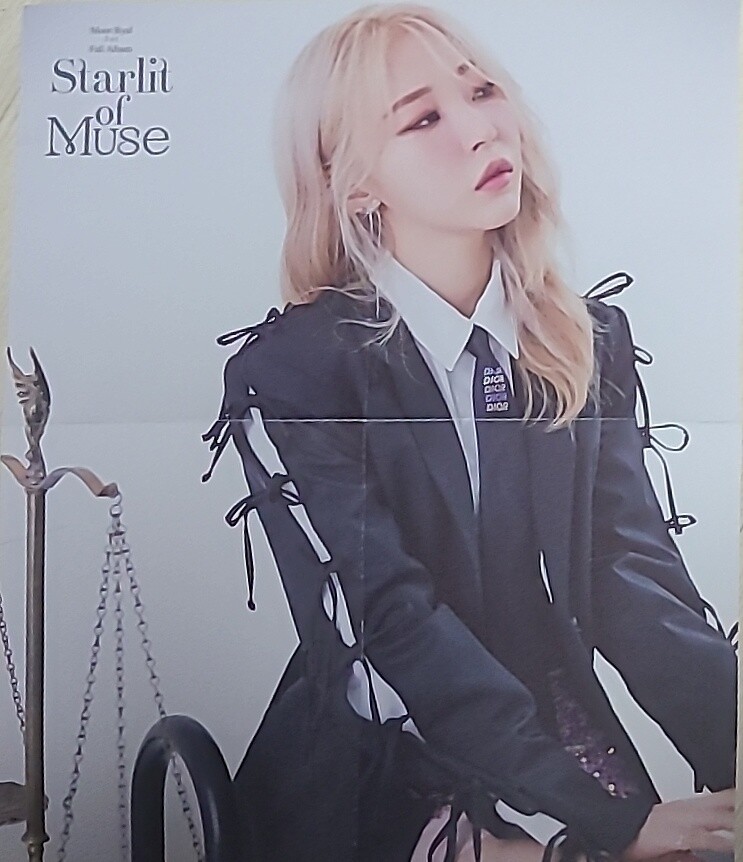 MAMAMOO Moonbyul Starlit_of_Muse Album book ver. Official