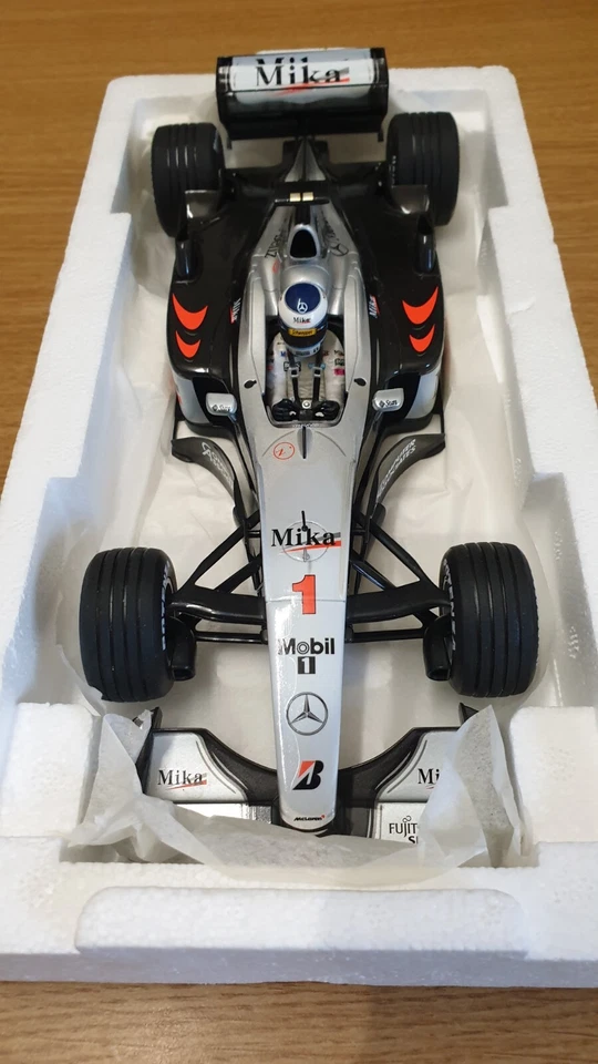 Minichamps McLaren MP4/15 M.Hakkinen 2000 1/18 Warsteiner Edition - Immagine 2 di 4