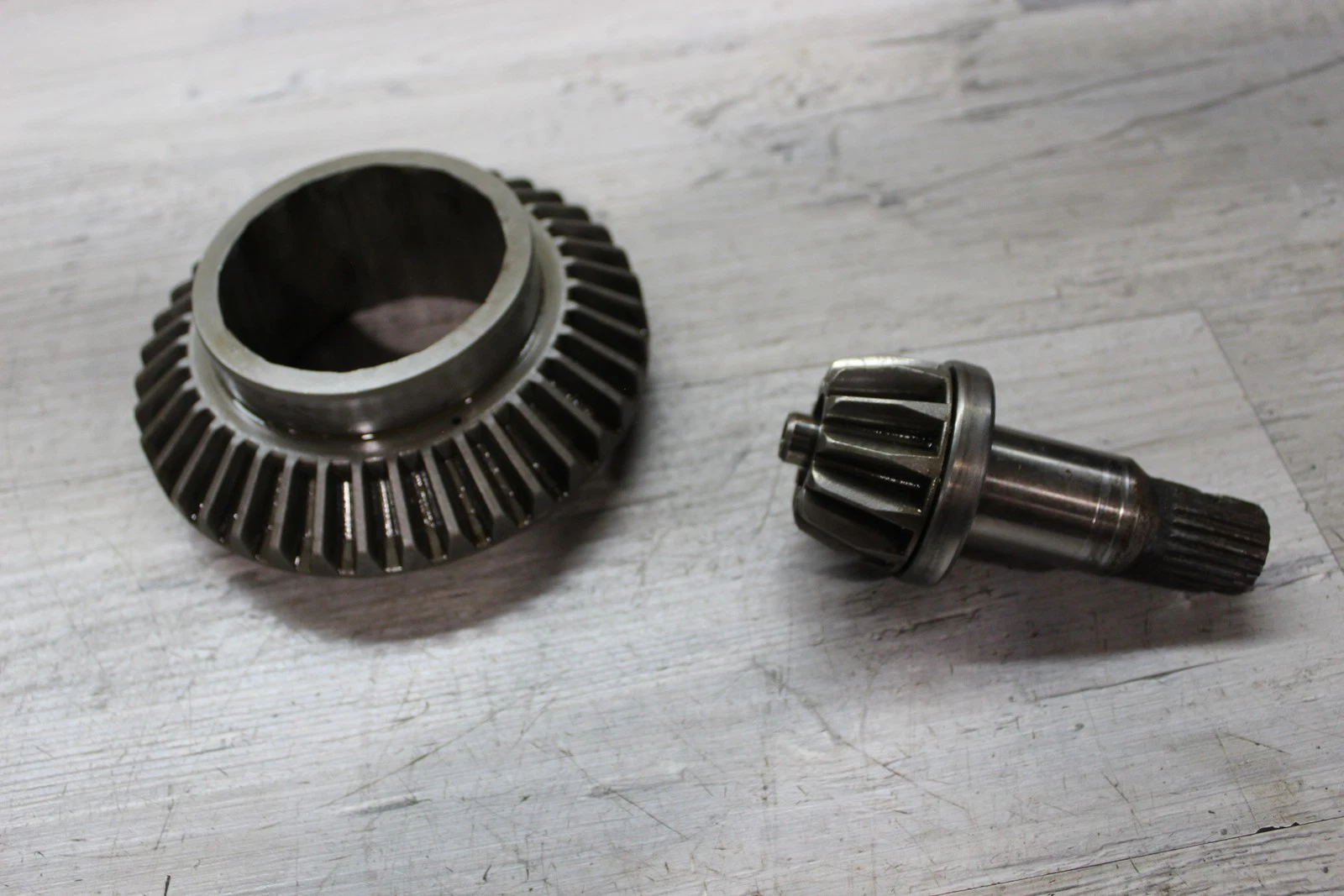 ASM., GEAR HOUSING AND PINION GEAR [INCL. PIN]