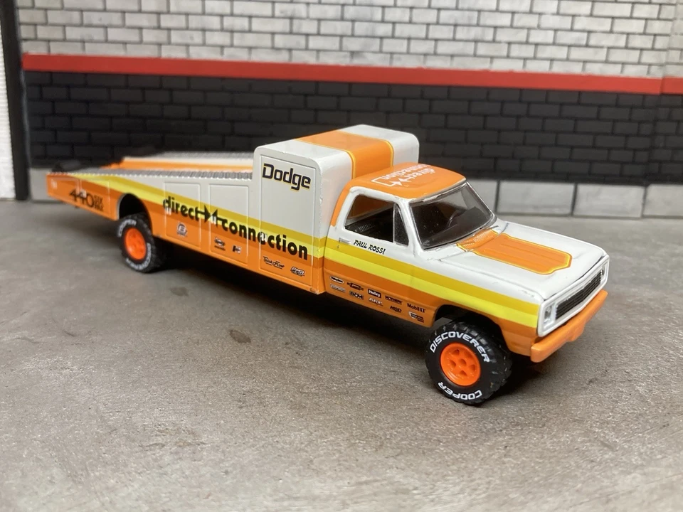 1974 Dodge Car Hauler Tow Truck Lifted 4x4 Ramp Truck 1/64 Diecast Custom M2 - Image 3 of 4