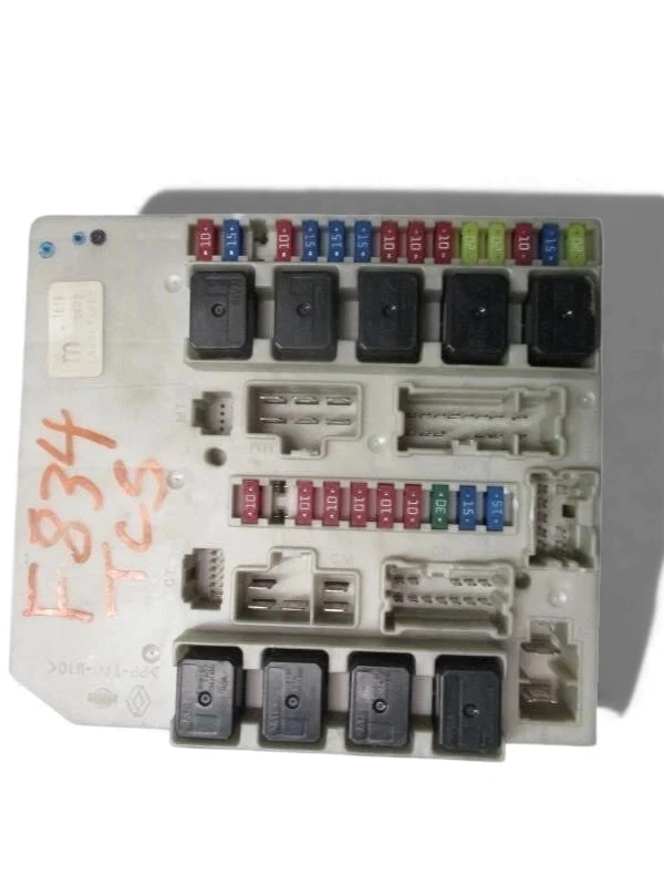 Caja de fusibles de motor Nissan Pathfinder 2005-2006 OEM Foto 4 de 4