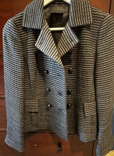 NWOT gorgeous AKRIS wool double breasted blazer size 4  