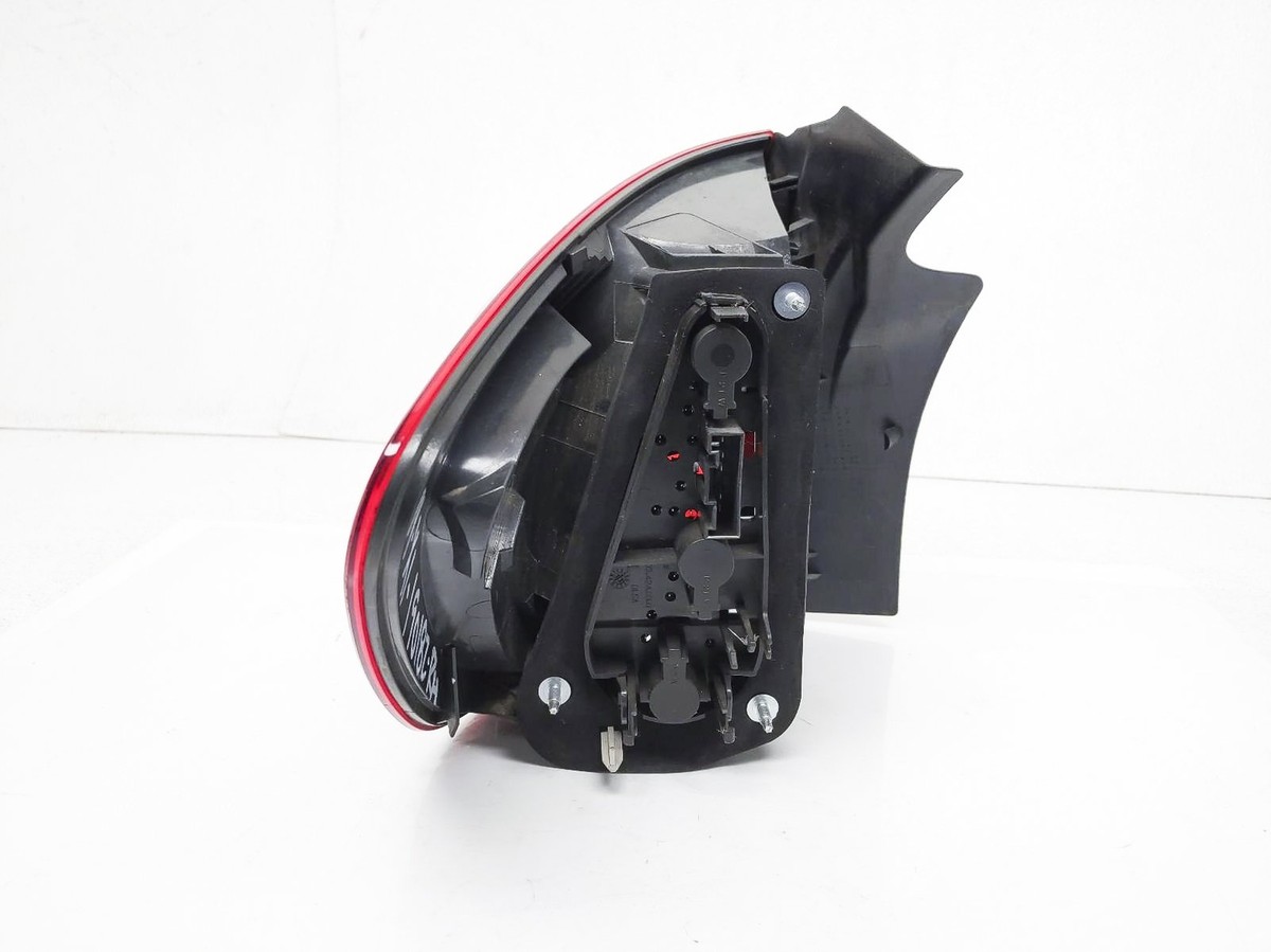 2013 2014 2015 Bmw X1 Rear Passenger Tail Light Lamp