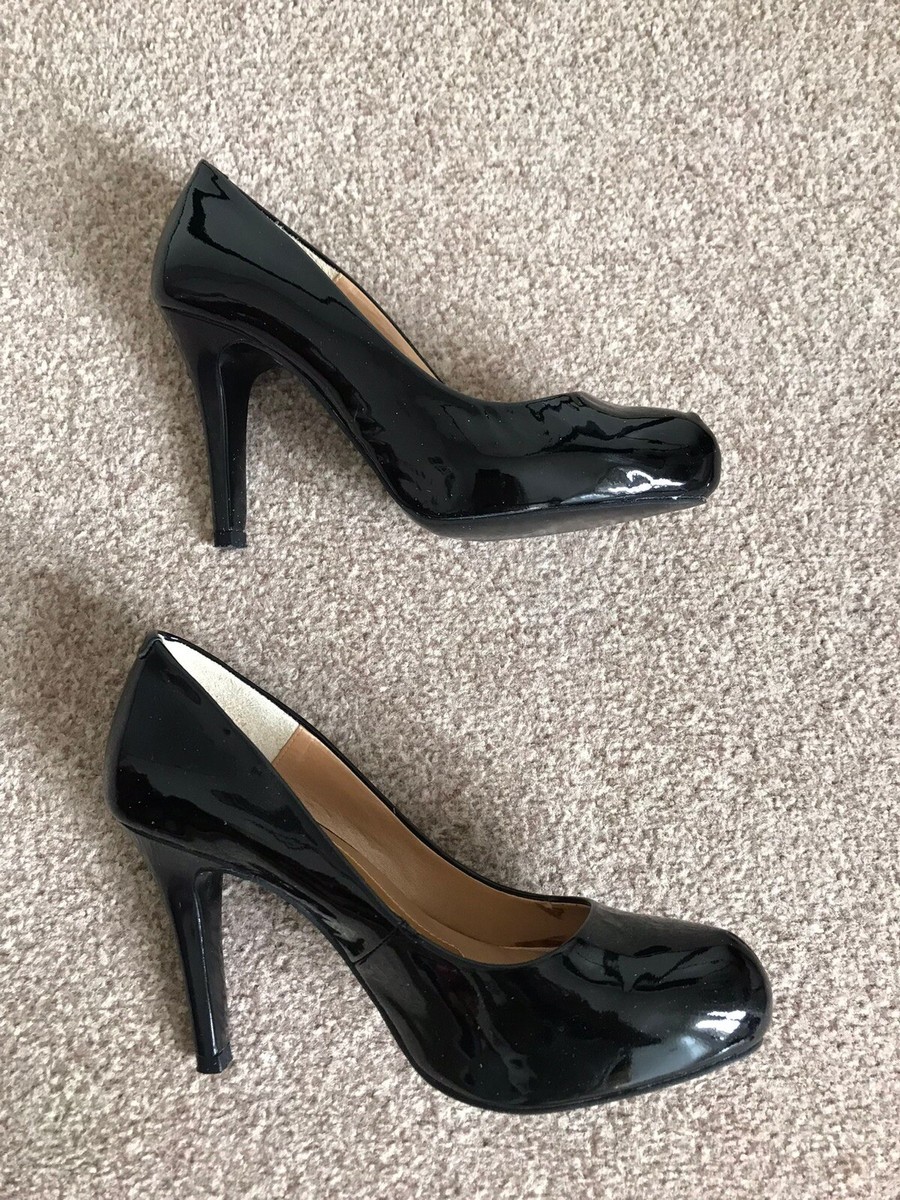 Staccato Size UK EU 35 Black Patent Leather Court Shoe Great