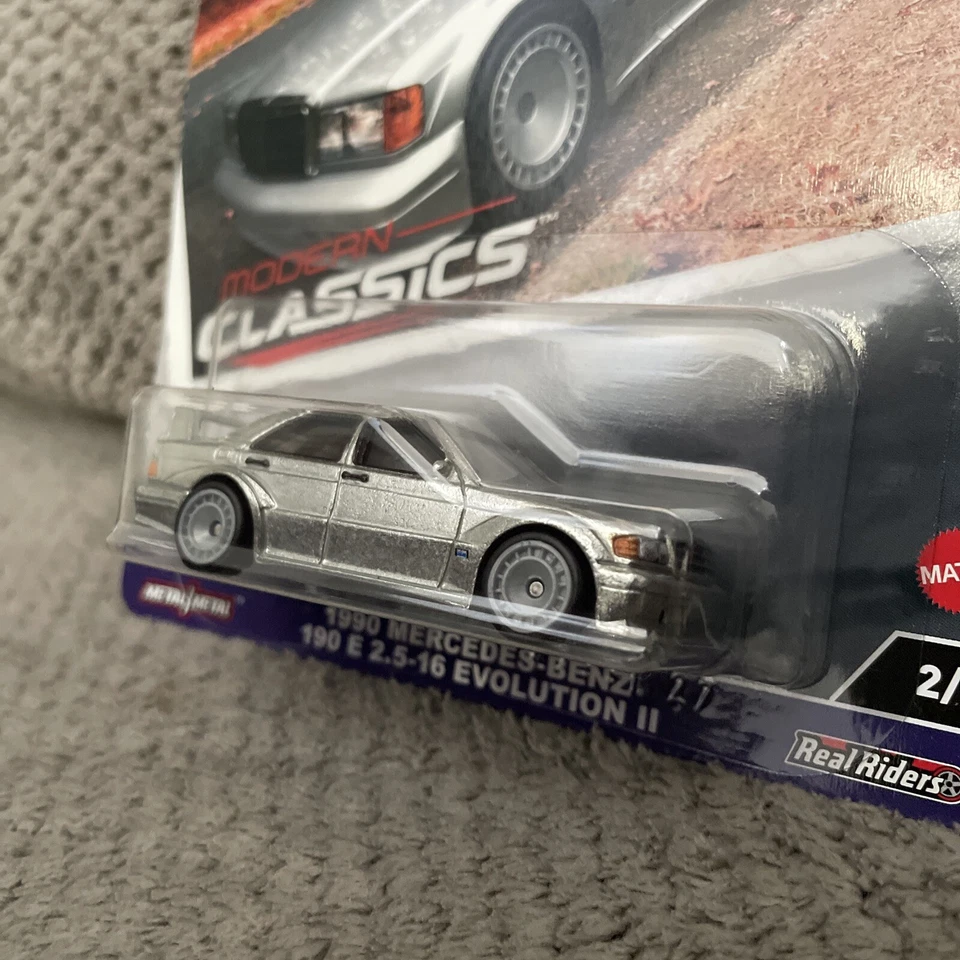 Mercedes-Benz 190 E 2,5-16 Evolution II Hot Wheels 2024 Modern Classic 1990 Foto 2 de 4