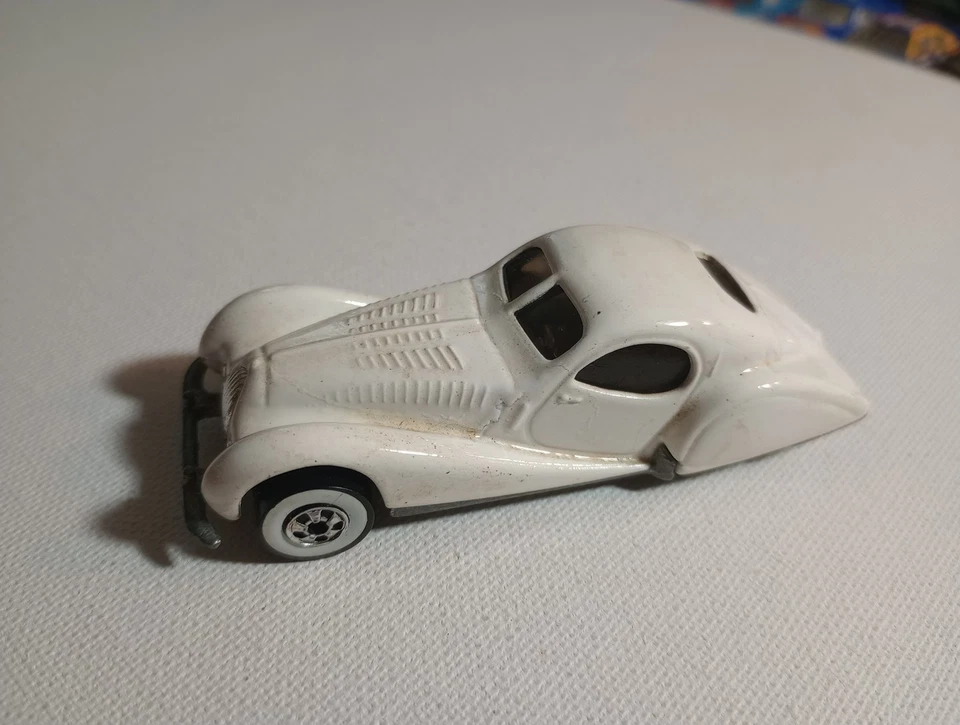 1987 Hotwheels 1937 Talbot-lago T150C SS White Chrome Wheels HW Classics  - Image 2 of 4
