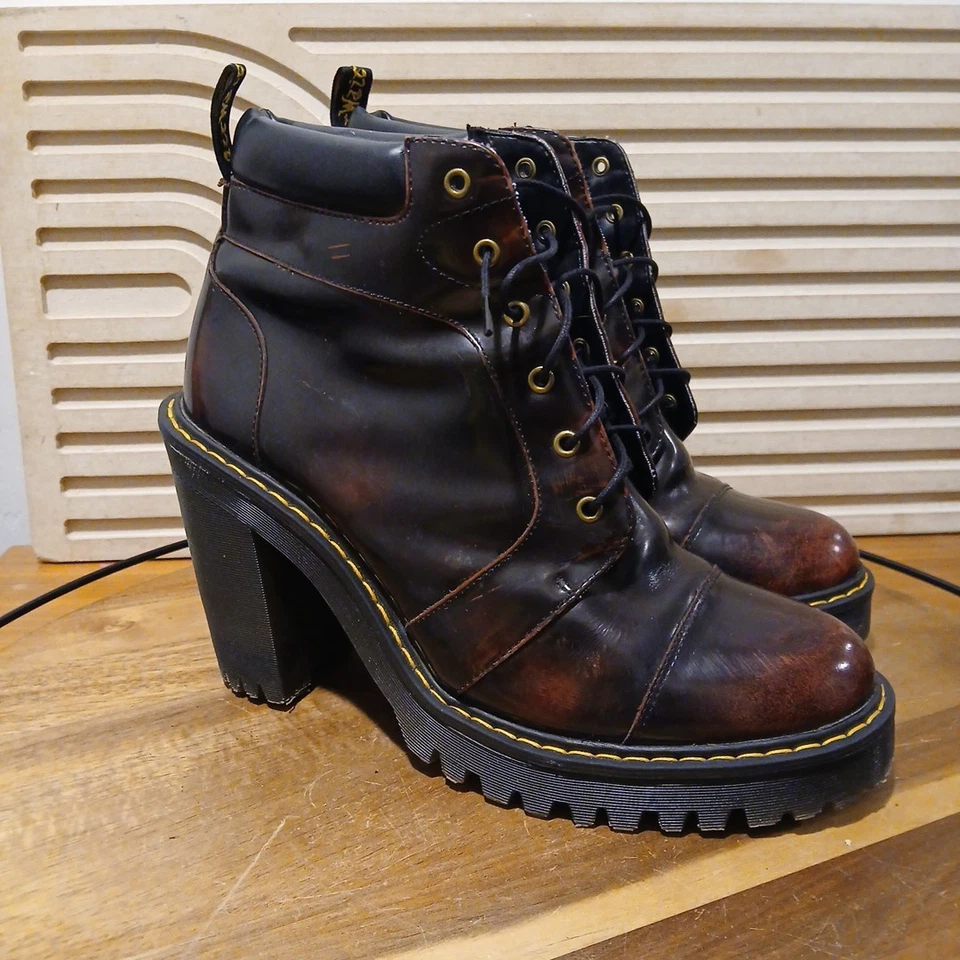 Dr. Martens Averil Arcadia Mujer Talla 9 Cuero Tacón Plataforma Botas Rojo Cereza Foto 3 de 4